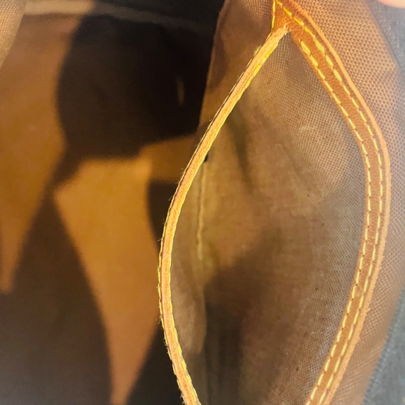 Louis Vuitton Monogram Vintage Speedy 30 w/ LV Lock & Key and Dust Bag - Picture 13 of 16